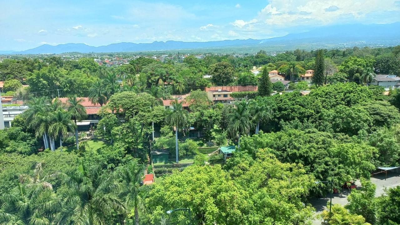 Holiday Inn Express & Suites Cuernavaca, An Ihg Hotel Exterior foto