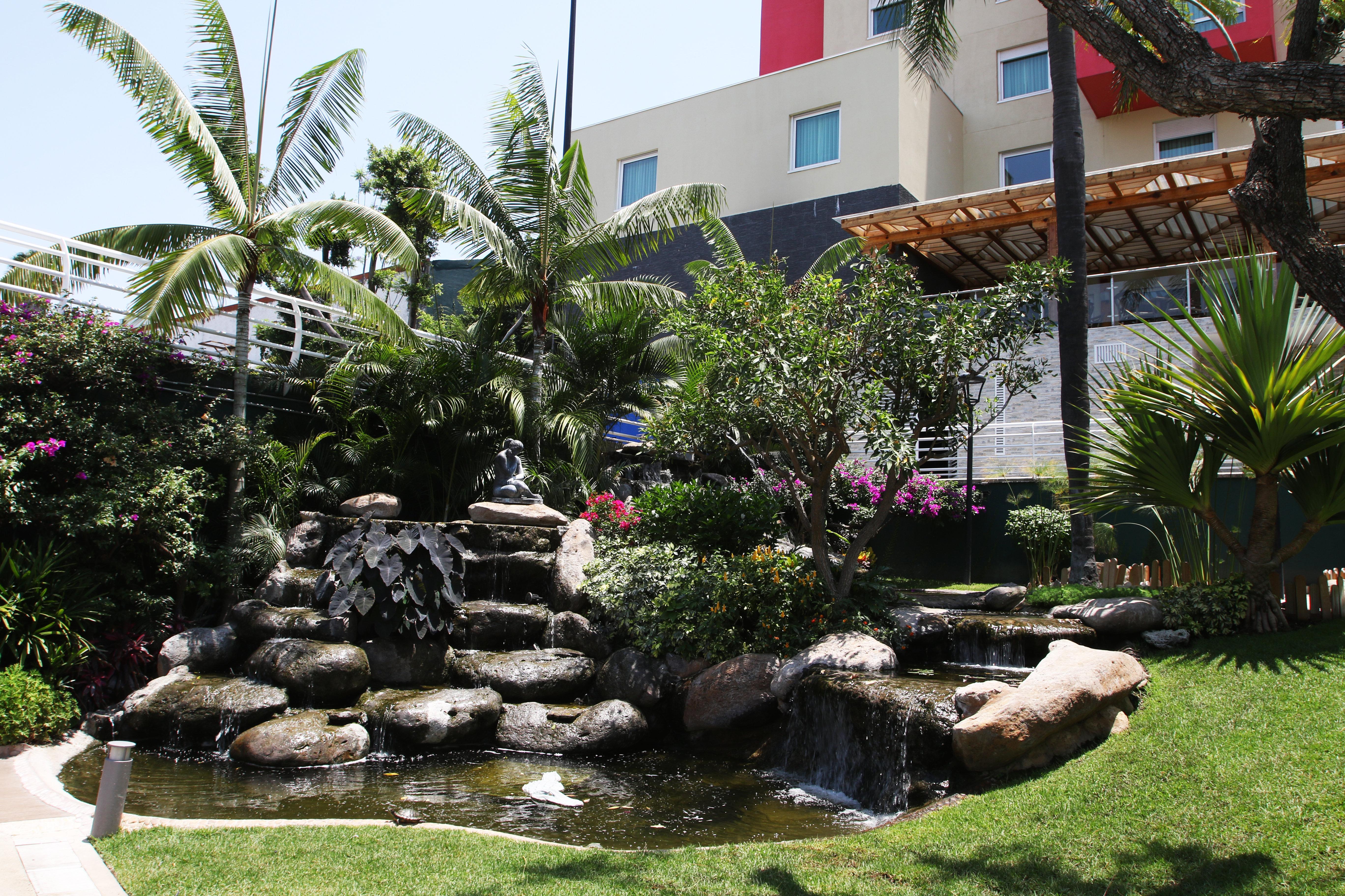 Holiday Inn Express & Suites Cuernavaca, An Ihg Hotel Exterior foto