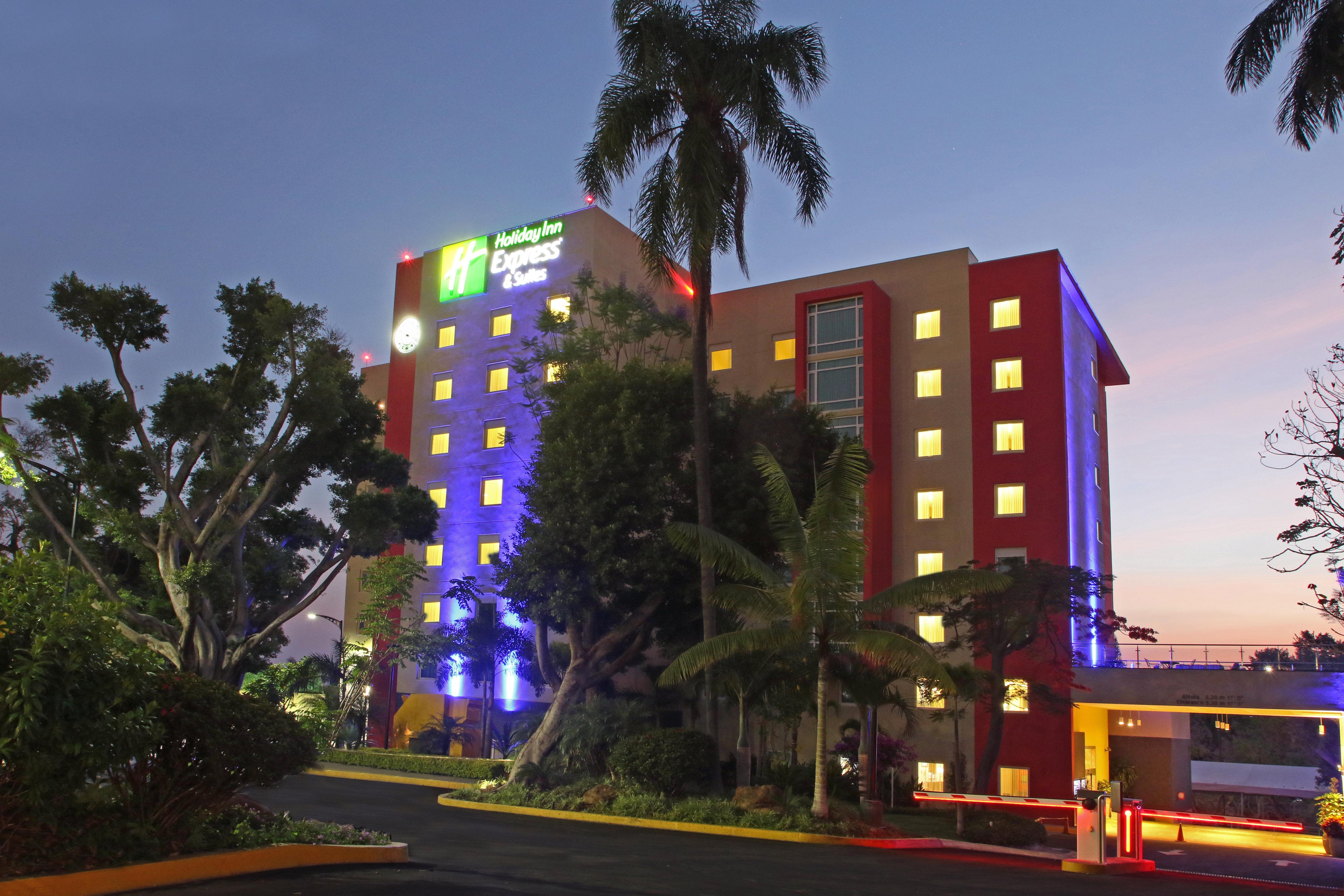 Holiday Inn Express & Suites Cuernavaca, An Ihg Hotel Exterior foto